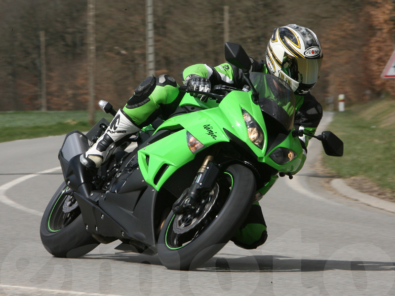 Kawasaki ZX6R