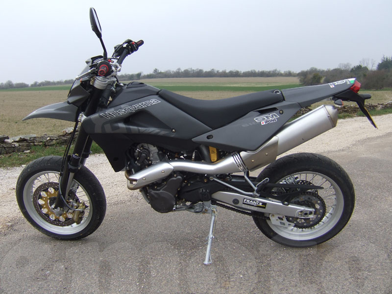 Essai Husqvarna 610 SM 2009 par Jean-Michel Lainé Essai Husqvarna 610 SM 2009 par Jean-Michel Lainé