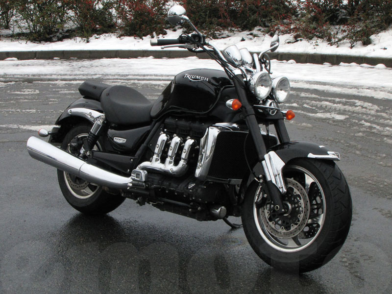 Essai Triumph Rocket III Roadster 2010 par Jean-Michel Lainé Essai Triumph Rocket III Roadster 2010 par Jean-Michel Lainé