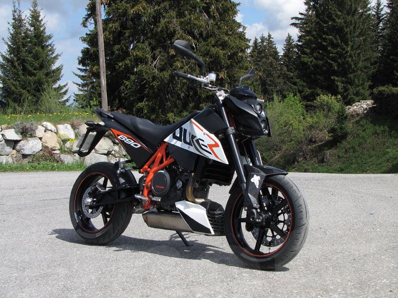 Essai KTM Duke 690 R