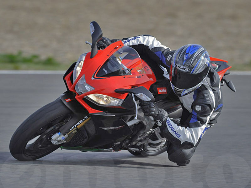 Essai Aprilia RSV4 Factory APRC