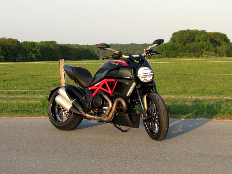Essai Ducati Diavel Carbon