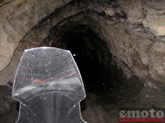 Balade Guillestre - Valberg : au milieu du tunnel du Parpaillon