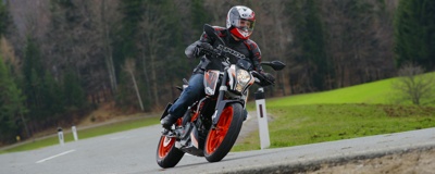 Essai KTM Duke 390