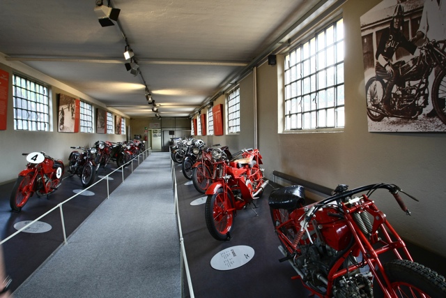 musee moto guzzi mandello del lario les debuts