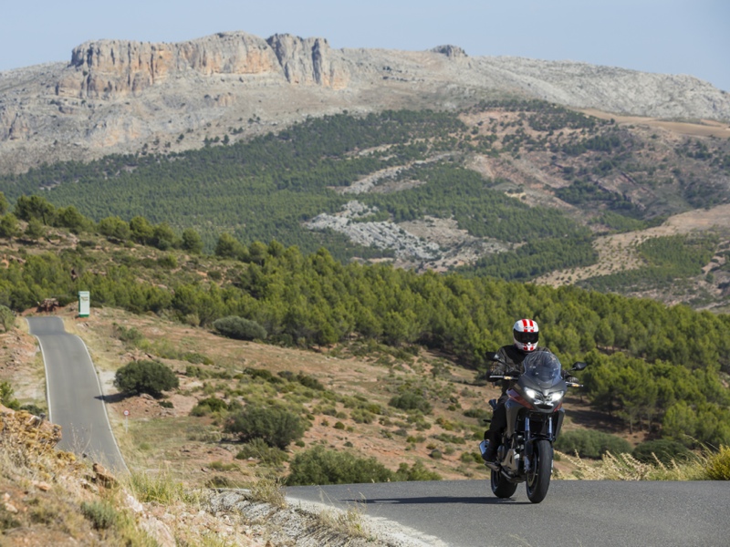 Essai Honda Crossrunner 800 2015 par Jean-Michel Lainé Essai Honda Crossrunner 800 2015 par Jean-Michel Lainé