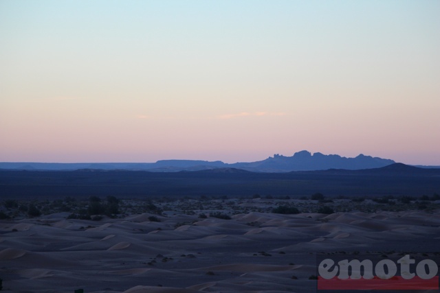 rallye v strom 2014 j4 merzouga zagora le soleil ne va pas tarder a se lever