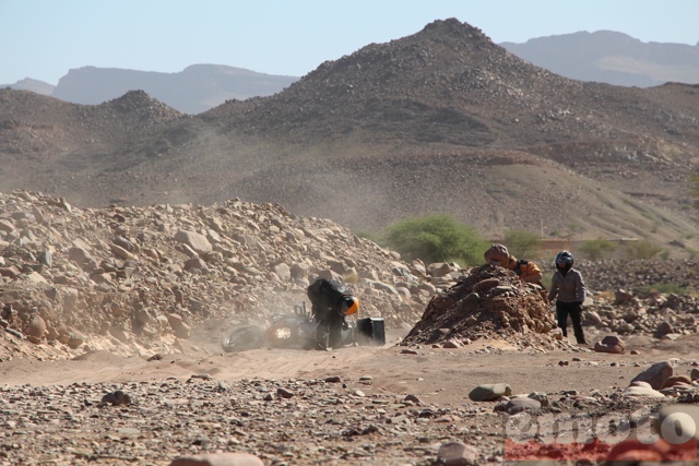 rallye v strom 2014 j5 zagora ouarzazate le sable ne passe pas toujours bien