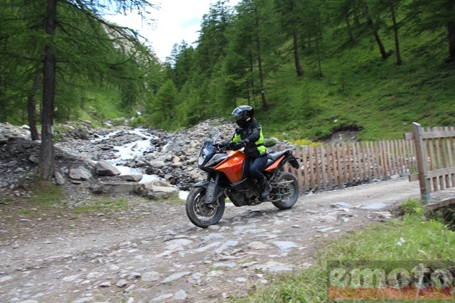 col du parpaillon descente vers la condamine chatelard