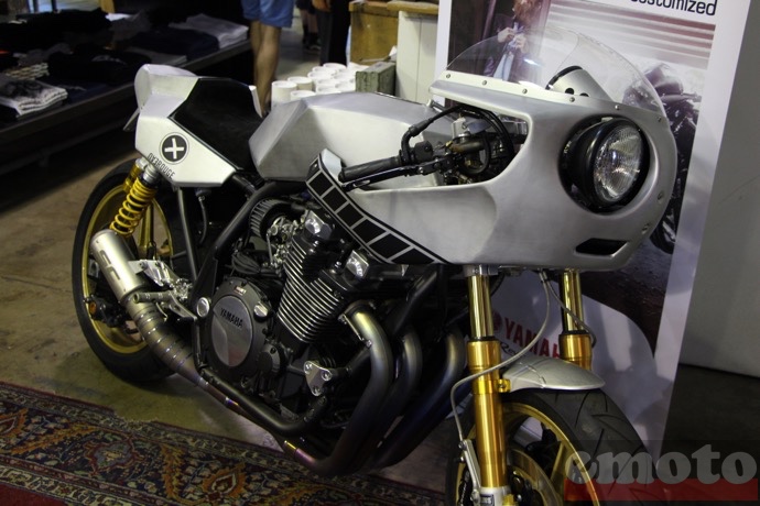 deus ex machina sydney la fameuse yamaha xjr eau rouge qui inspira la racer deus ex machina sydney la fameuse yamaha xjr eau rouge qui inspira la racer