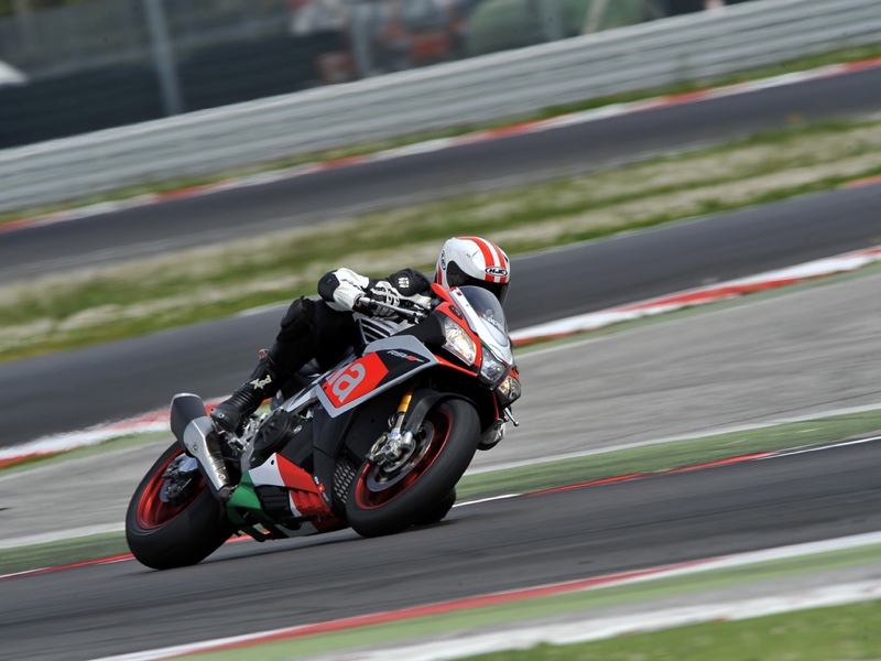 Essai Aprilia RSV4 RF