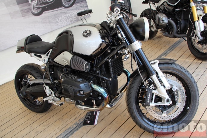 bmw france accessoirise une ninet plus discretement sur son stand officiel