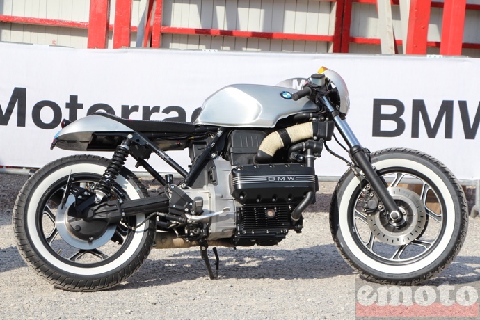 cette fois c est une serie k qui sert de base a ce cafe racer