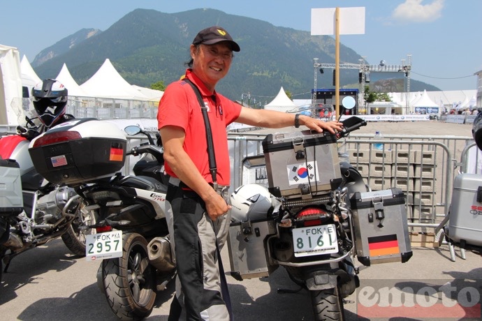 Garmisch Partenkirchen 2015 raison 5/5 : les rencontres, il est venu garmisch depuis seoul en coree du sud en bmw r 1200 gs et sa femme en c 600 sport