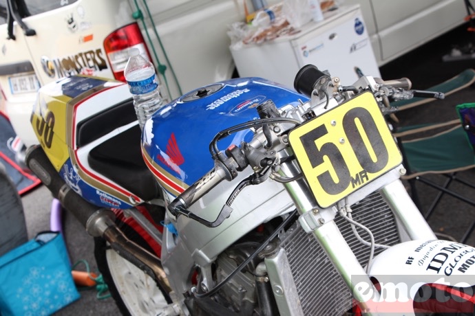 honda 900 cbr de 96 monobras de vfr coque arriere de 750yzf peinture rothmans par aa design pilotee par mathieu fireblade honda 900 cbr de 96 monobras de vfr coque arriere de 750yzf peinture rothmans par aa design pilotee par mathieu fireblade