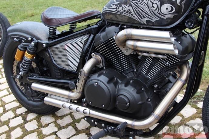 yamaha xv 950 bolt cote moteur admission et echappement yamaha xv 950 bolt cote moteur admission et echappement