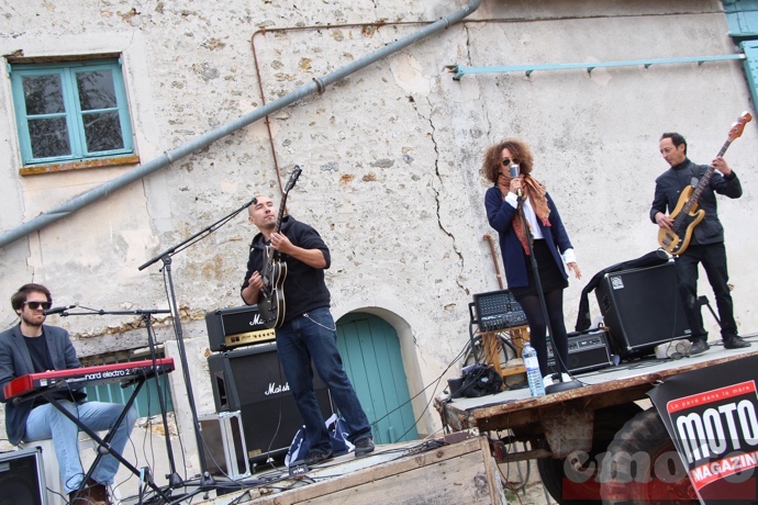 concert live sur les vieilles charues de la ferme d armenon