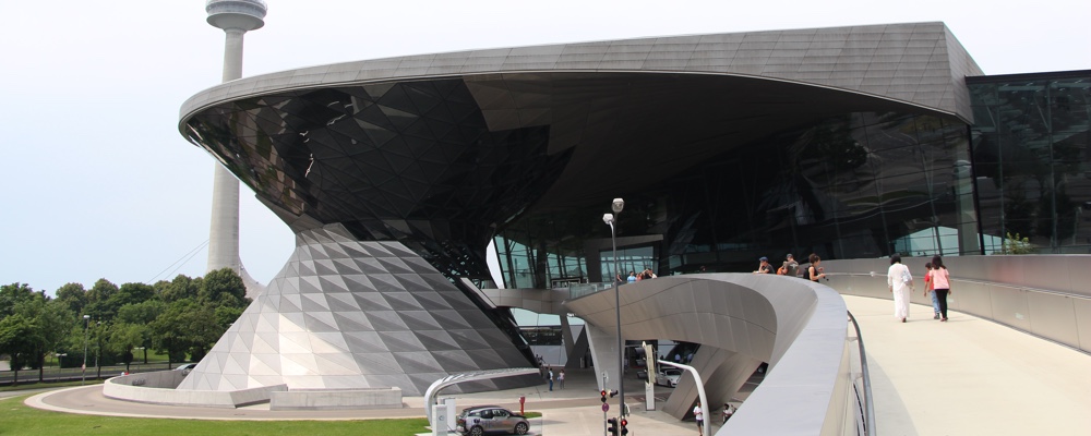 BMW Welt à Munich, temple dédié à la marque BMW