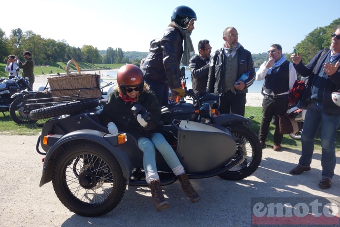 sidecar ural original et tout neuf parfait pour apporter le pique nique avec l gance