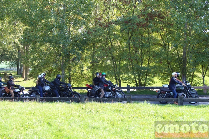 les motos arrivent au distinguished gentleman ride depuis paris