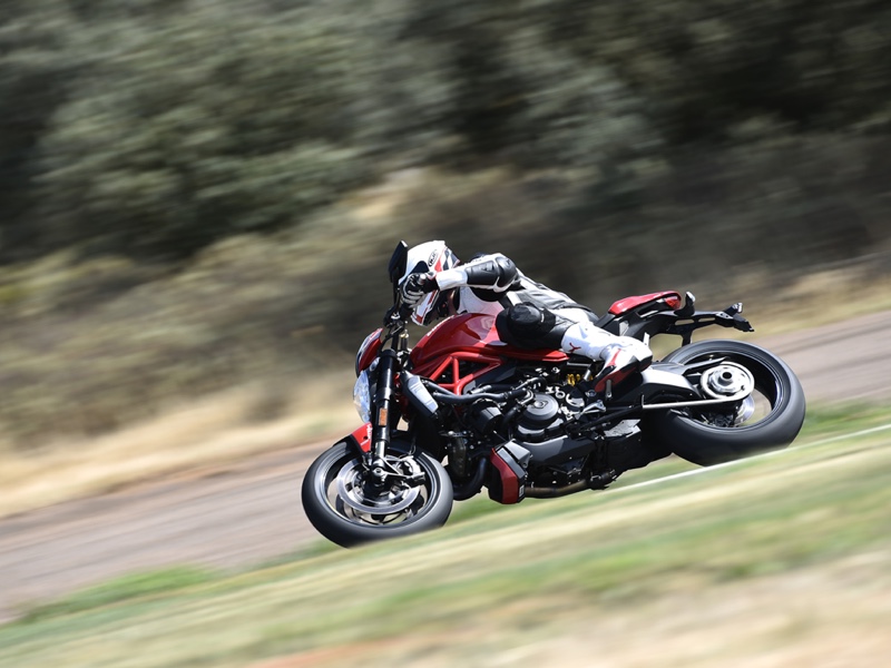 Essai Ducati Monster 1200 R