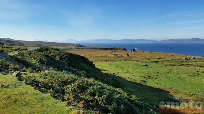 tracer tour j2 03 paysage typique de l ecosse avec ses maisons isol es