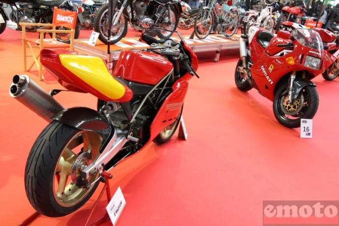 ducati supermono au premier plan et 851 sp3 de 1991 s rie limit e 500 exemplaires c est le 138