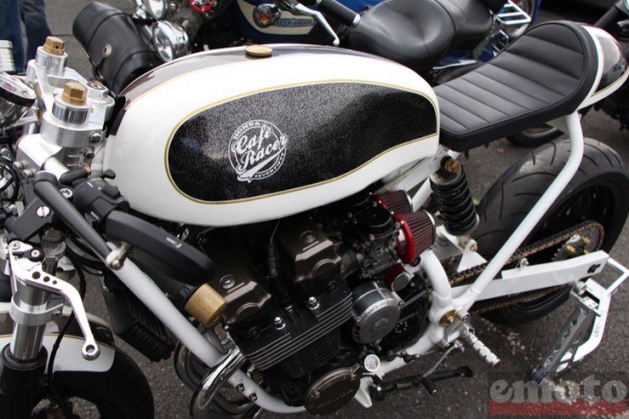 cafe racer autour d un 4 cylindres honda