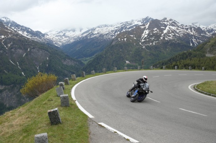 route du grossglockner montee depuis heiligenblut avec la yamaha niken