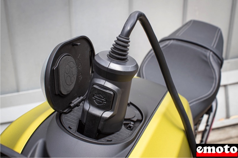 la recharge peut se faire en dc fast charging en 1 heure chez votre concessionnaire hd la recharge peut se faire en dc fast charging en 1 heure chez votre concessionnaire hd