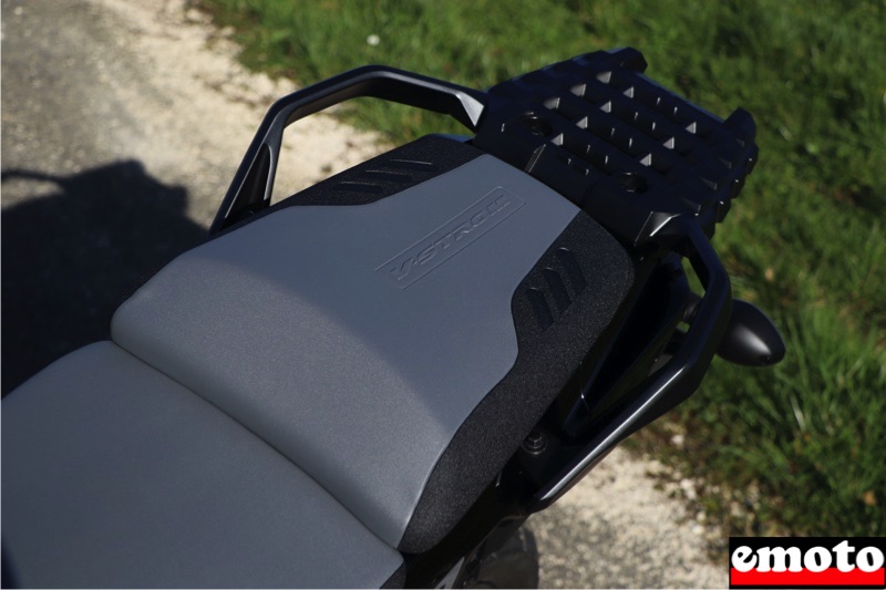 selle passager avec poignees et porte bagage selle passager avec poignees et porte bagage