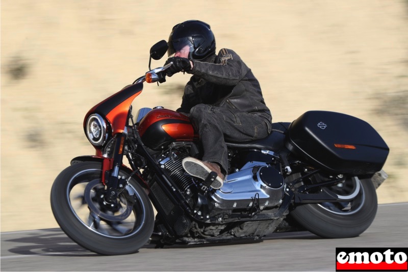 Essai Harley-Davidson Sport Glide, harley davidson sport glide un softail de tourisme