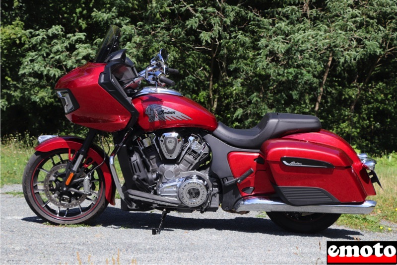 ligne elancee de ce bagger indian challenger