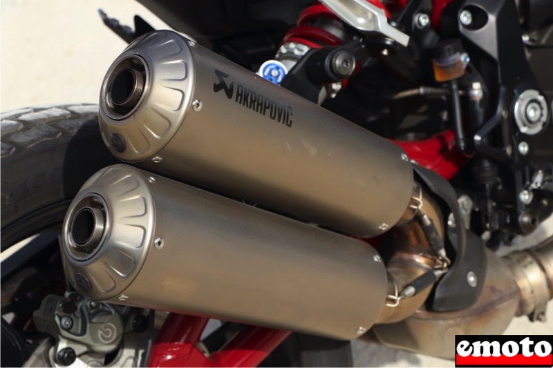 double silencieux akrapovic sur la s