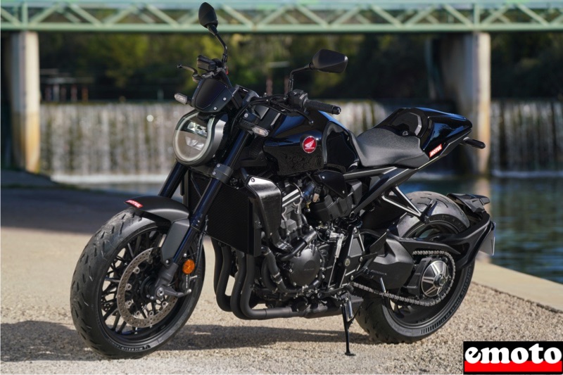 honda cb1000r black edition avec son monobras