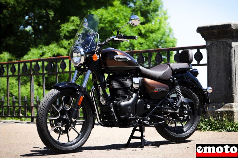 on reconnait tout de suite le style royal enfield