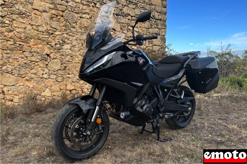 Officiel : Honda présente la NT1100, la moto routière nouvelle