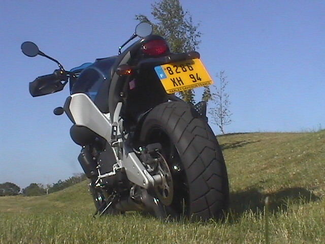 Essai Buell XB9SX City Cross 2005 par Jean-Michel Lainé Essai Buell XB9SX City Cross 2005 par Jean-Michel Lainé