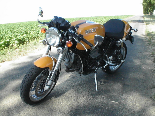 Essai Ducati Sport 1000 2006 par Jean-Michel Lainé Essai Ducati Sport 1000 2006 par Jean-Michel Lainé