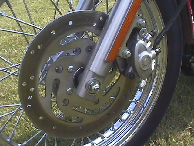 Essai Harley-Davidson Sportster 883 Low 2005 par Jean-Michel Lainé Essai Harley-Davidson Sportster 883 Low 2005 par Jean-Michel Lainé