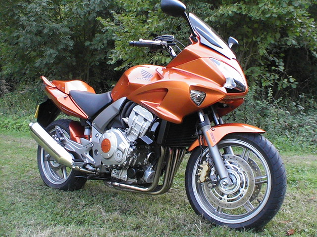 Essai Honda CBF1000 2006 par Jean-Michel Lainé Essai Honda CBF1000 2006 par Jean-Michel Lainé