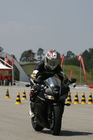 cbr abs honda cbr600rr action