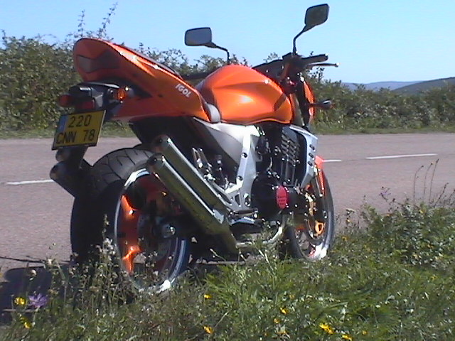 Essai Kawasaki Z1000 2003 par Jean-Michel Lainé Essai Kawasaki Z1000 2003 par Jean-Michel Lainé