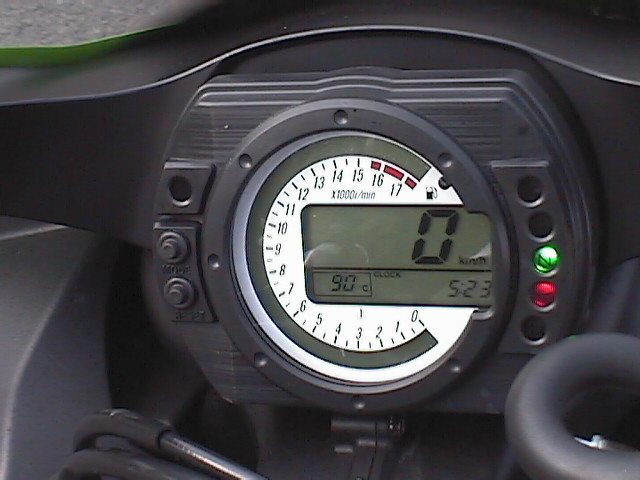 Essai Kawasaki ZX636R 2003 par Jean-Michel Lainé Essai Kawasaki ZX636R 2003 par Jean-Michel Lainé
