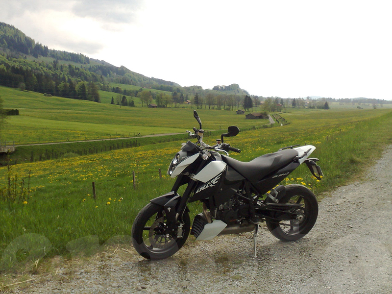 Essai KTM Duke 690