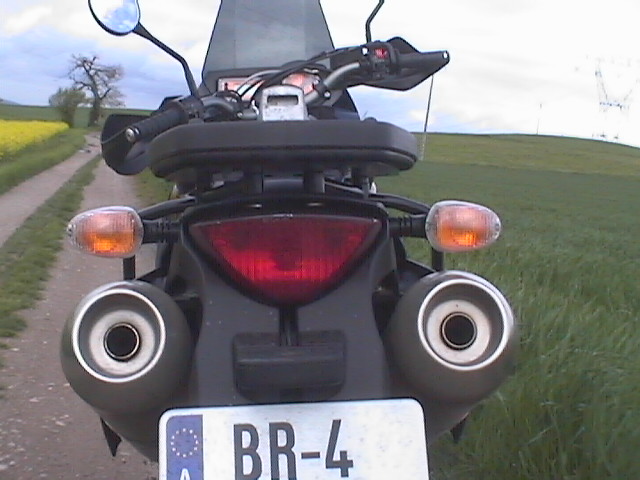 Essai KTM Adventure 950 2004 par Jean-Michel Lainé Essai KTM Adventure 950 2004 par Jean-Michel Lainé