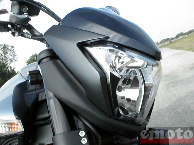 Essai Suzuki B-King 2007 par Jean-Michel Lainé Essai Suzuki B-King 2007 par Jean-Michel Lainé