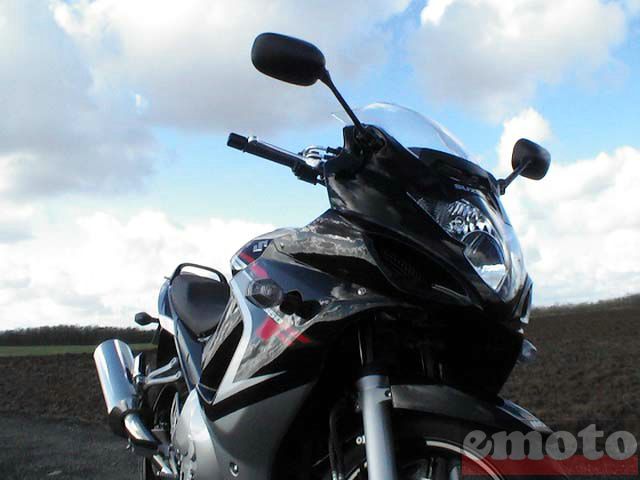 Essai Suzuki GSX 650 F 2008 par Jean-Michel Lainé Essai Suzuki GSX 650 F 2008 par Jean-Michel Lainé