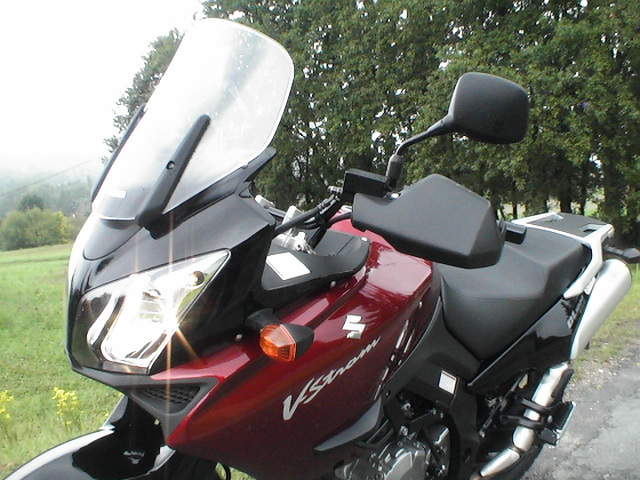 Essai Suzuki V-Strom 1000 2006 par Jean-Michel Lainé Essai Suzuki V-Strom 1000 2006 par Jean-Michel Lainé