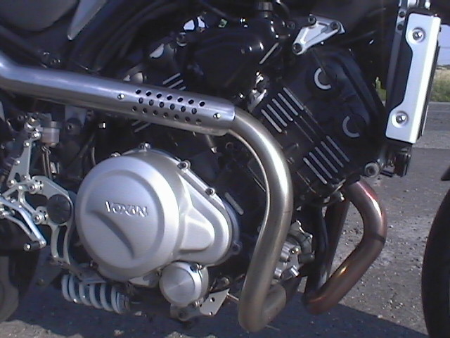 Essai Voxan Black Magic 2005 par Jean-Michel Lainé Essai Voxan Black Magic 2005 par Jean-Michel Lainé